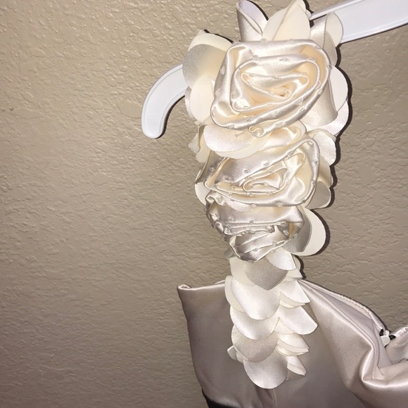 Black and cream formal dress - Picture 3 of 3